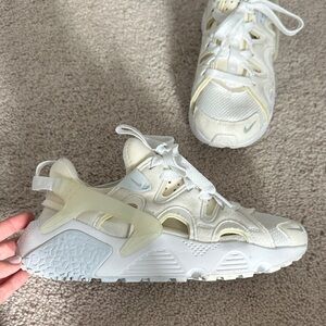 Nike Air Huarache Women’s